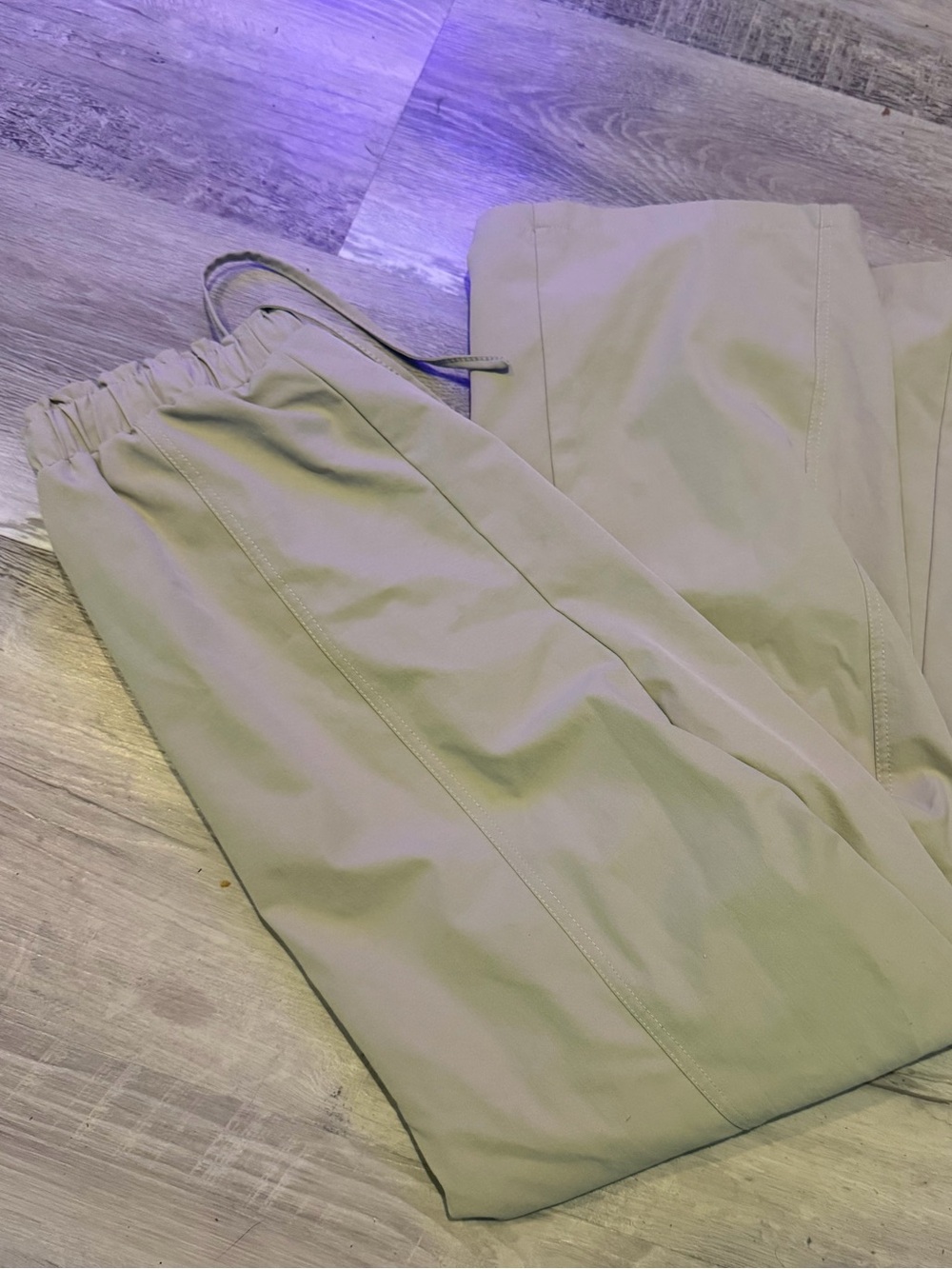 Source Unknown Women's Drawstring Trousers in Light Khaki